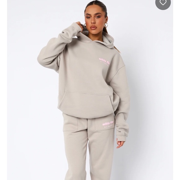 White Fox Boutique Era 8 Oversized Hoodie in Mooncake Color, Size S/M NWT - Picture 4 of 7